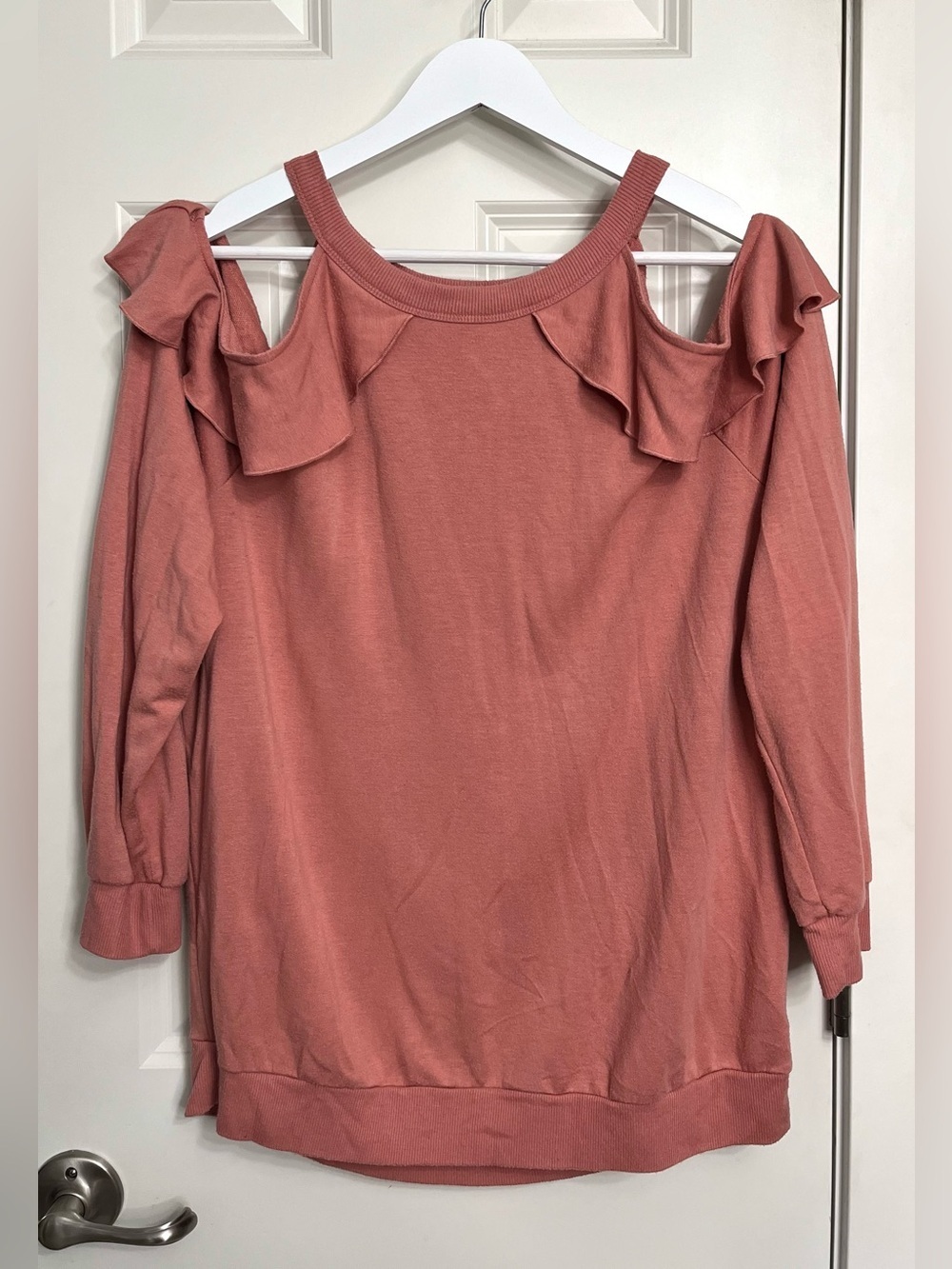Express One Eleven Open Shoulder Long Sleeve
